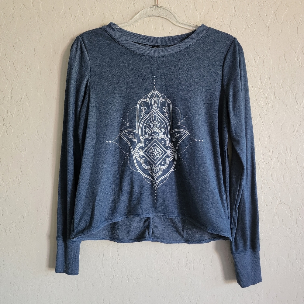⭐ 4/$20 Gaiam Long Sleeve Shirt Size XS